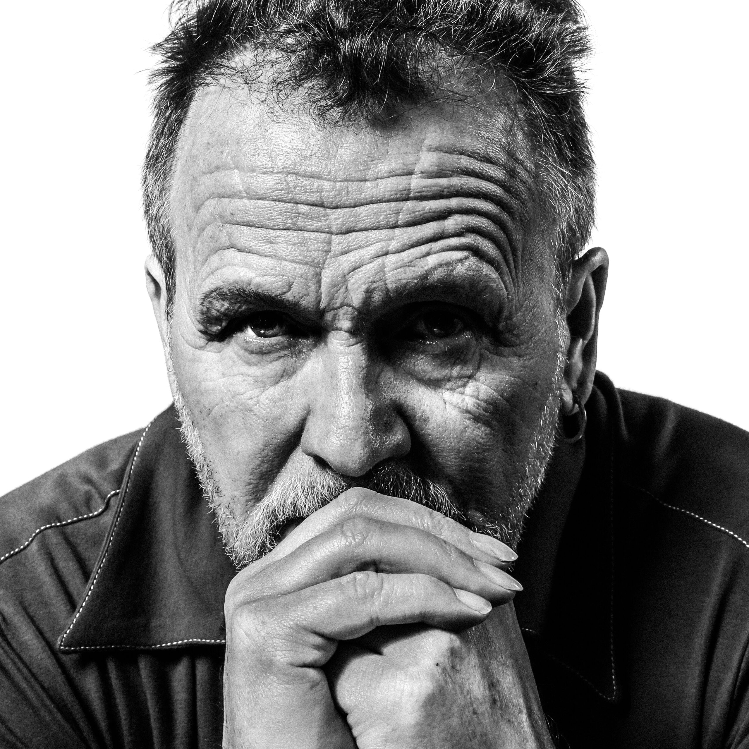 Martin Simpson 5 (credit Andy Muscroft) Image 2